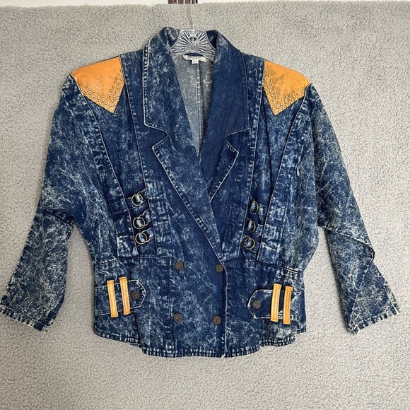Vintage Jackets & Blazers - 90s Acid Wash Denim Jacket Womens Medium‎ Studded Buckle Accents Western Cowgirl